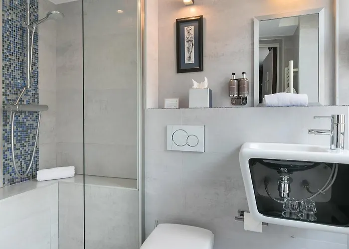 R. Kipling By Happyculture Hotel