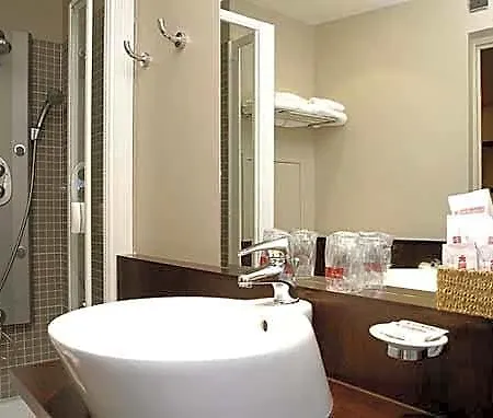 Hotel R. Kipling By Happyculture