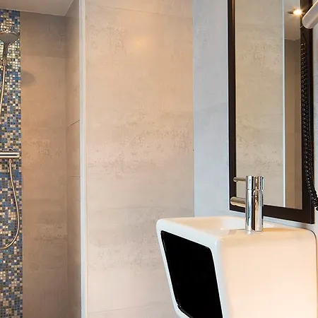 R. Kipling By Happyculture Hotel