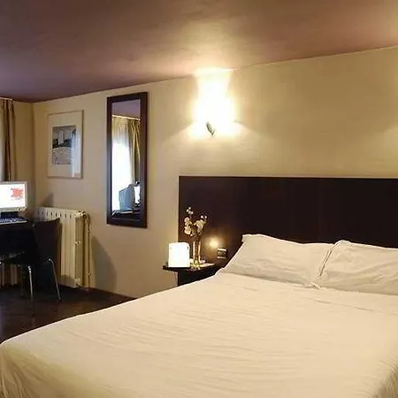 R. Kipling By Happyculture Hotel