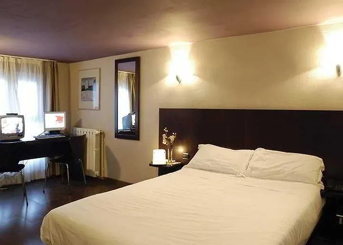 R. Kipling By Happyculture Hotel